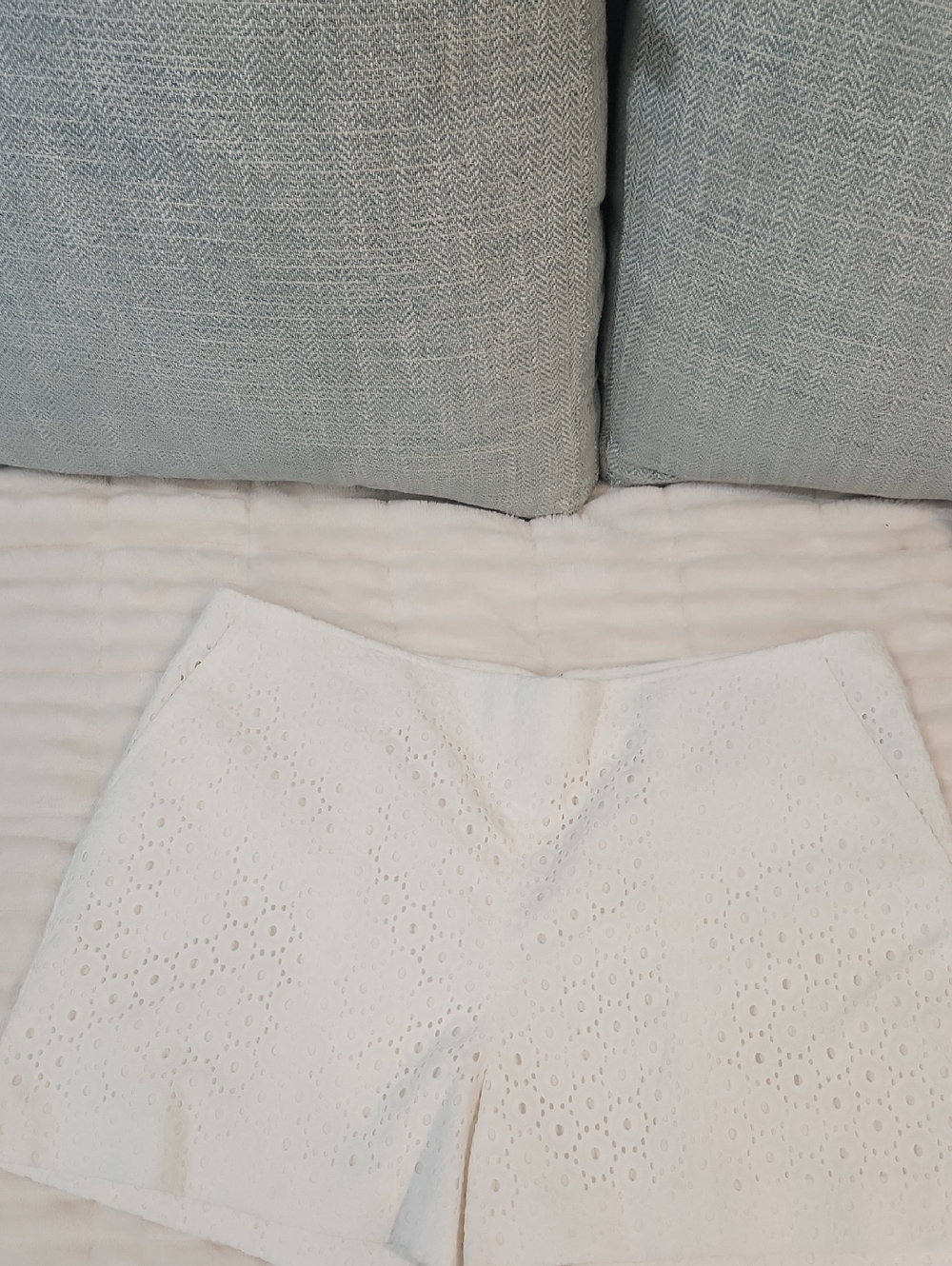 Pappagallo White Eyelet Cotton Shorts